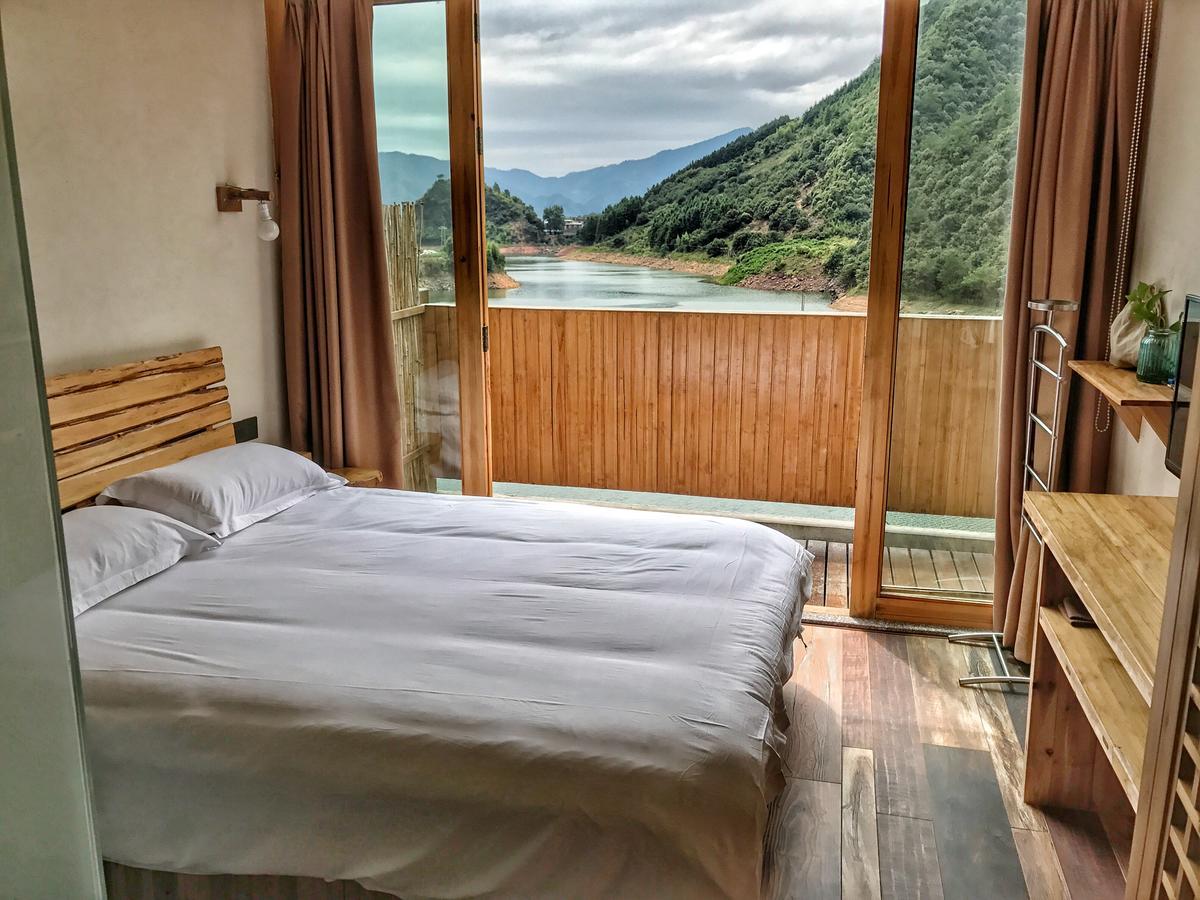 The Lake View Deyishe Resort In Thousand Island Lake Qianwu المظهر الخارجي الصورة